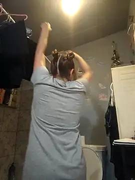 ShysluutGia online show from 12/22/25, 08:14