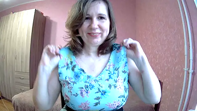 Snapshot of Starsan chatting on 10/26/25, 10:37 Starsan online show from 10/26/25, 10:37