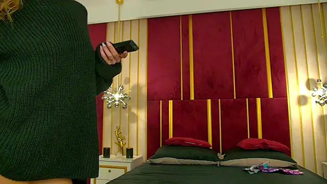 ChloeSins  online show from 11/18/25, 04:49