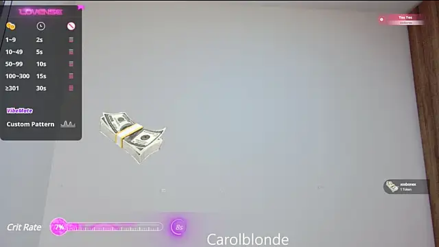 Snapshot of Carolblonde chatting on 03/12/25, 04:30 Carolblonde online show from 03/12/25, 04:30