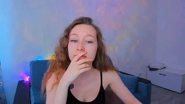 Snapshot of marilinaal chatting on 02/15/25, 05:09 marilinaal online show from 02/15/25, 05:09