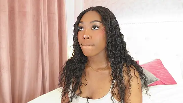 Snapshot of ThianaLopez chatting on 02/03/26, 09:20 ThianaLopez online show from 02/03/26, 09:20