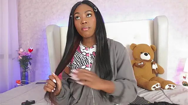 ThianaLopez online show from 11/22/25, 09:13