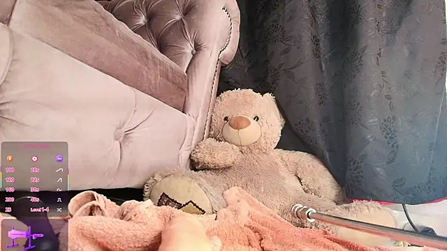 luciana hunters online show from 09/29/25, 09:49