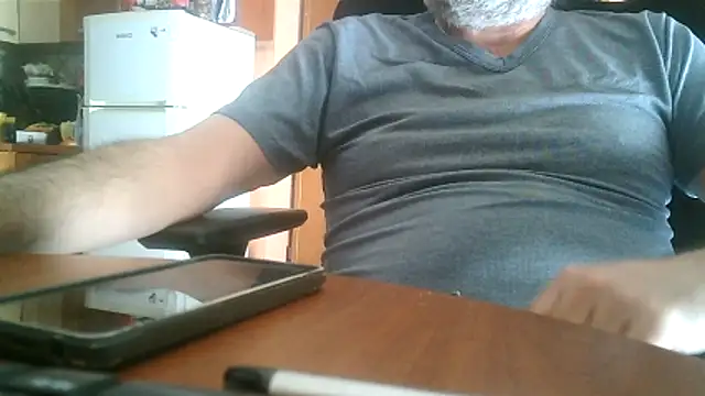 Snapshot of lanata chatting on 05/18/26, 02:33 lanata online show from 05/18/26, 02:33