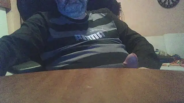 Snapshot of lanata chatting on 03/11/26, 12:37 lanata online show from 03/11/26, 12:37
