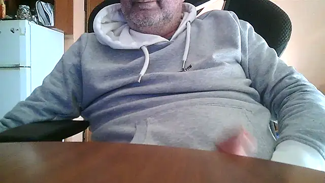 Snapshot of lanata chatting on 02/21/25, 03:43 lanata online show from 02/21/25, 03:43