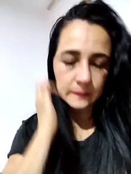 Snapshot of Alanna_11 chatting on 10/04/25, 03:52 Alanna 11 online show from 10/04/25, 03:52