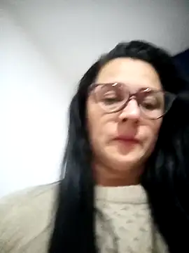 Snapshot of Alanna_11 chatting on 09/23/25, 03:35 Alanna 11 online show from 09/23/25, 03:35