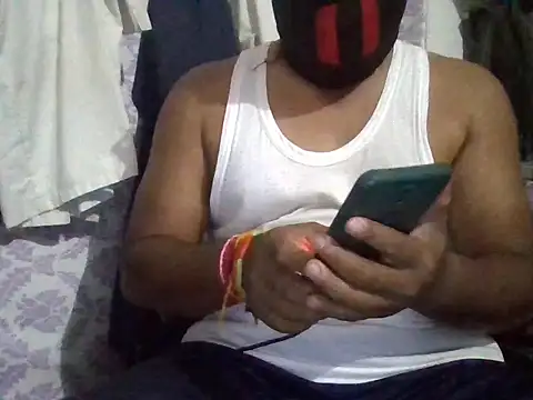 Snapshot of Mohan_Patel_35 chatting on 10/10/25, 05:14 Mohan Patel 35 online show from 10/10/25, 05:14