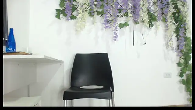 StephyJones1 online show from 03/12/26, 08:35