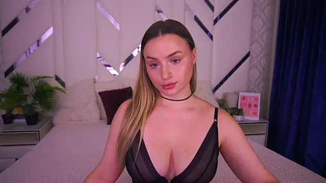 LindsieGreyy online show from 11/12/25, 08:07