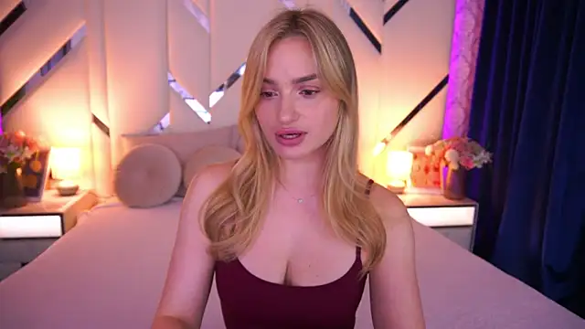 LindsieGreyy online show from 06/04/26, 11:48