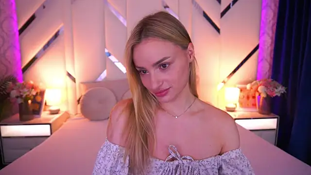 Snapshot of LindsieGreyy chatting on 06/06/26, 06:07 LindsieGreyy online show from 06/06/26, 06:07