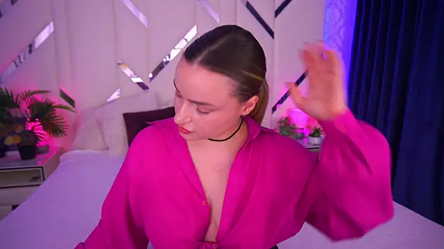 LindsieGreyy online show from 11/05/25, 08:17