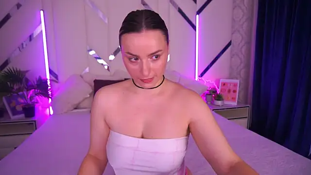 LindsieGreyy online show from 11/22/25, 08:13