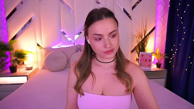 LindsieGreyy online show from 02/16/26, 02:37