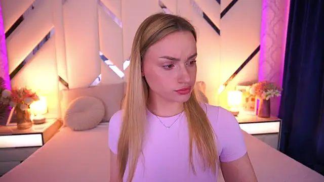 LindsieGreyy online show from 05/22/26, 01:09