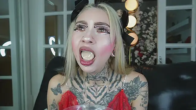 miss   angel online show from 02/03/26, 11:04