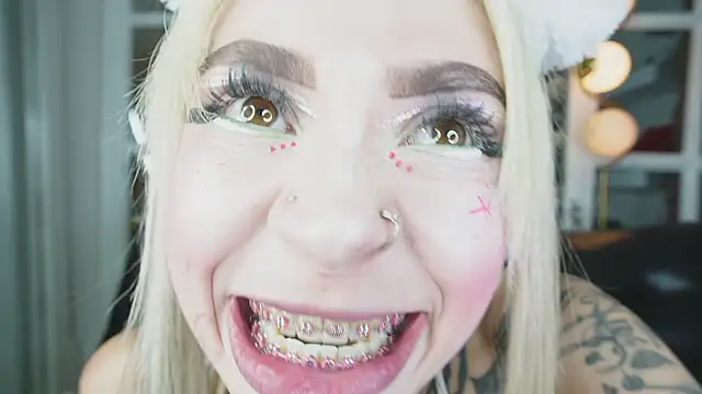 miss   angel online show from 02/02/26, 11:09