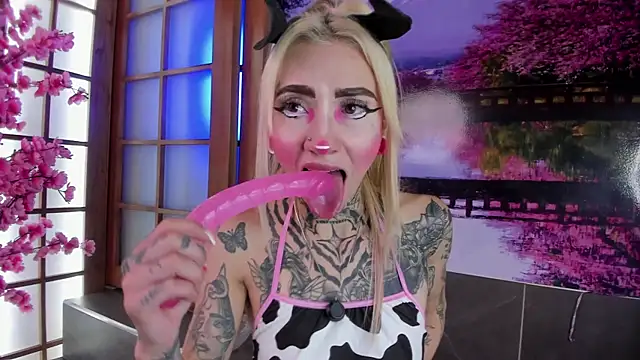 miss   angel online show from 01/15/26, 06:00