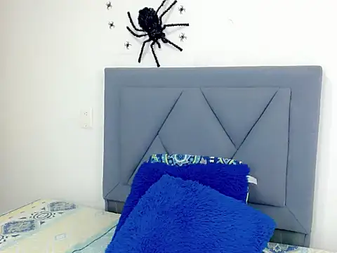 dominic 00 online show from 10/25/25, 08:31