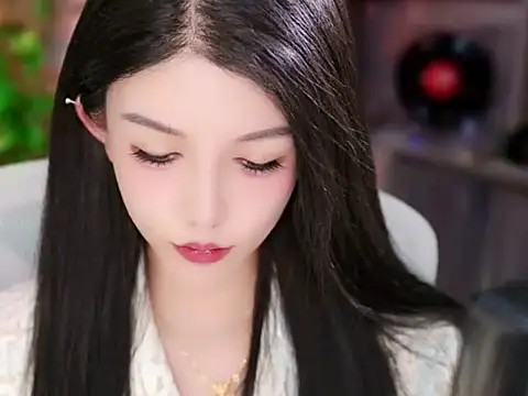 Snapshot of vv-77 chatting on 12/03/25, 06:07 vv-77 online show from 12/03/25, 06:07