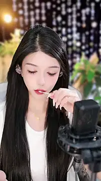 Snapshot of vv-77 chatting on 11/09/25, 04:55 vv-77 online show from 11/09/25, 04:55