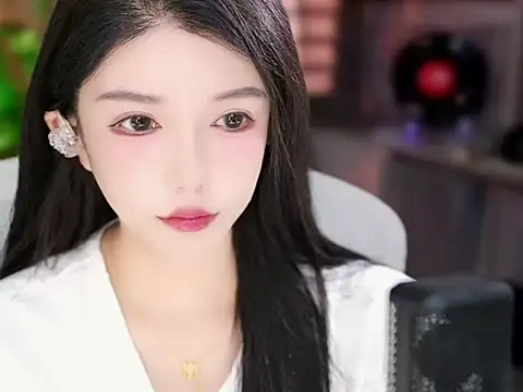 Snapshot of vv-77 chatting on 12/16/25, 06:23 vv-77 online show from 12/16/25, 06:23