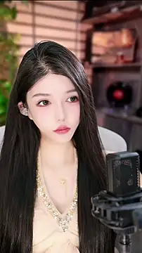 Snapshot of vv-77 chatting on 12/14/25, 06:13 vv-77 online show from 12/14/25, 06:13