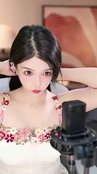 Snapshot of vv-77 chatting on 11/15/25, 04:55 vv-77 online show from 11/15/25, 04:55