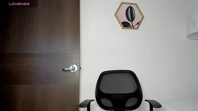 Dhalila  online show from 11/11/25, 11:09