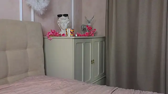 ColleenCox online show from 02/22/25, 01:22