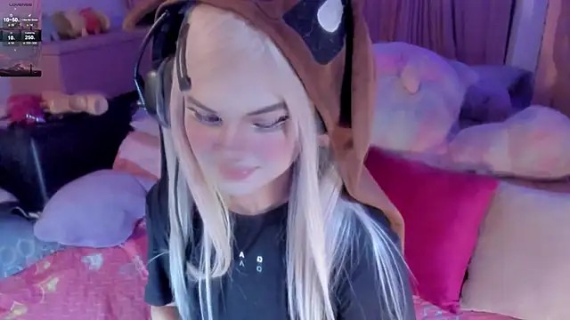 Angelica Reborn online show from 10/24/25, 03:38