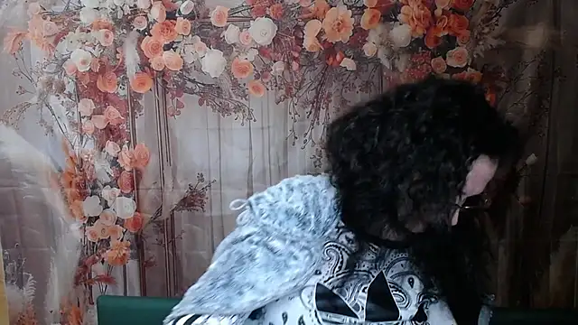 Snapshot of Miroslava_Happi chatting on 04/09/26, 06:04 Miroslava Happi online show from 04/09/26, 06:04