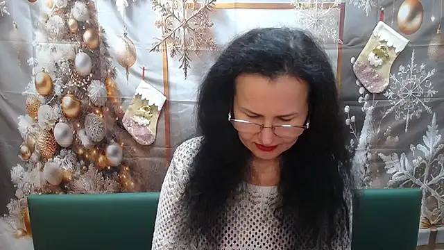 Snapshot of Miroslava_Happi chatting on 12/18/25, 07:02 Miroslava Happi online show from 12/18/25, 07:02