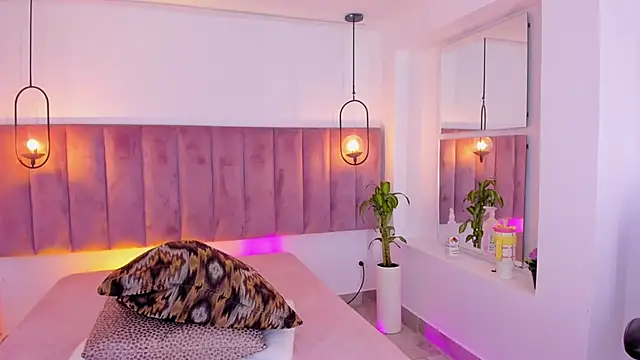 emmiily z online show from 03/26/26, 07:45