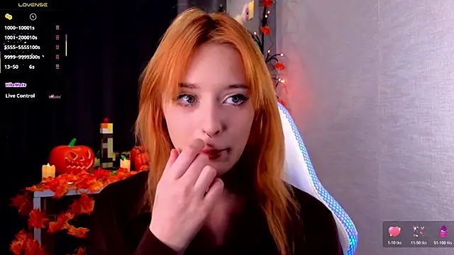 Hisoka akerley online show from 10/24/25, 05:45