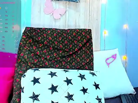 Snapshot of corynatayler chatting on 12/14/24, 10:50 corynatayler online show from 12/14/24, 10:50