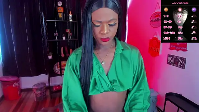 Snapshot of anuvyz_miller_ chatting on 05/12/26, 12:44 anuvyz miller online show from 05/12/26, 12:44