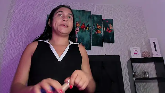 Selena fox7 online show from 10/07/25, 03:18