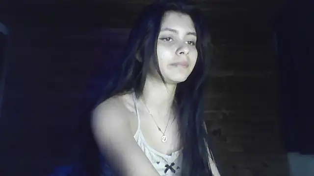 Snapshot of CHLOE_ISABELL chatting on 05/20/26, 11:13 CHLOE ISABELL online show from 05/20/26, 11:13