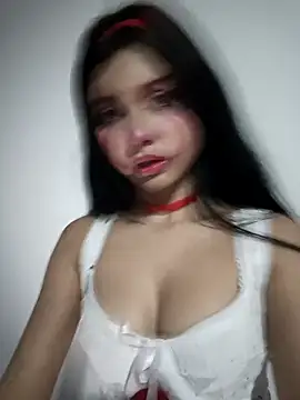 CHLOE ISABELL online show from 11/01/25, 01:01