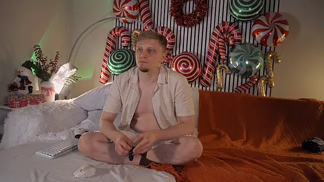 Saint Vicious online show from 11/29/25, 08:09