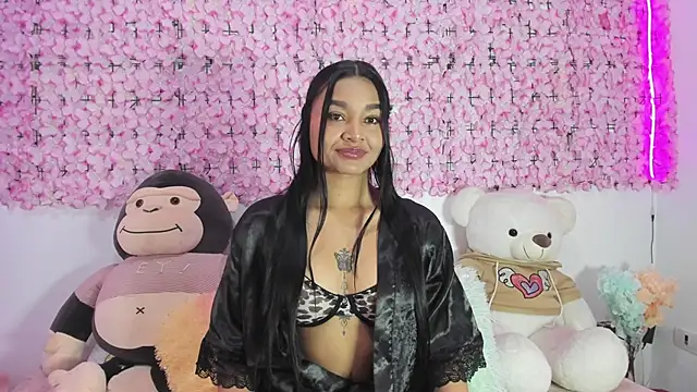 Lynda Bonnie online show from 11/08/25, 01:25