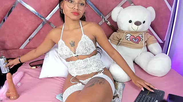 Lynda Bonnie online show from 03/15/25, 03:06