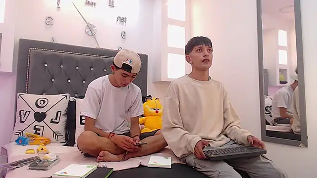 MaikyCooper online show from 03/08/25, 04:23