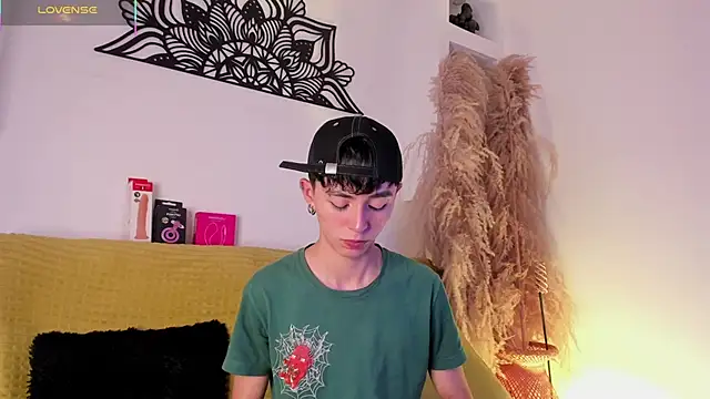 MaikyCooper online show from 09/30/25, 08:26