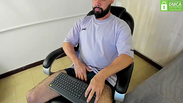 Luke Diaz7 online show from 12/22/25, 03:06