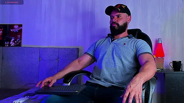 Luke Diaz7 online show from 03/18/26, 02:48